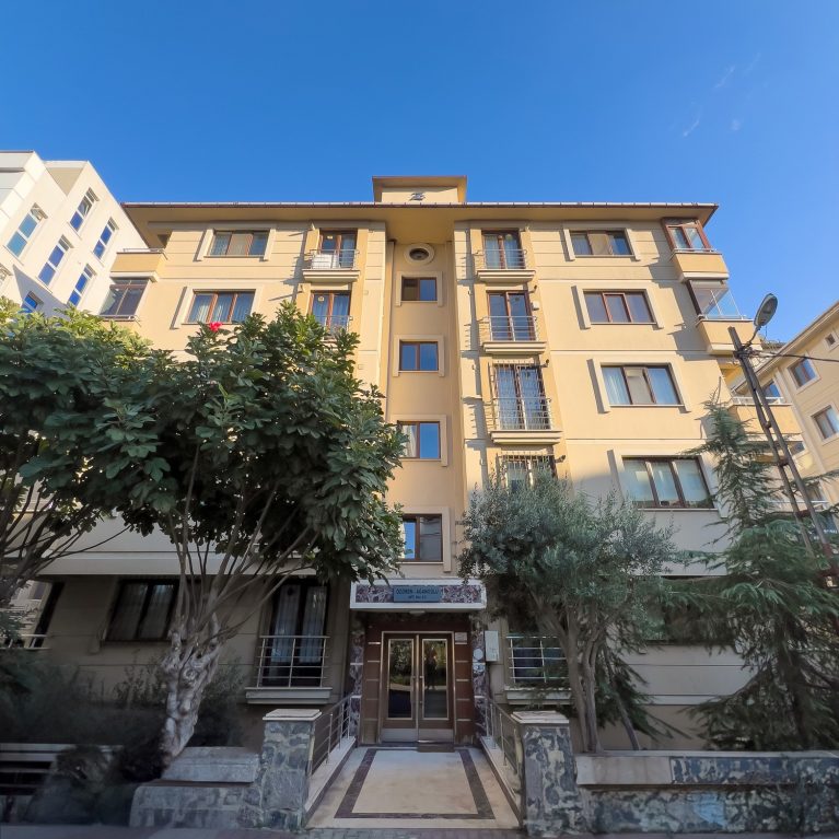 Özören Apartmanı