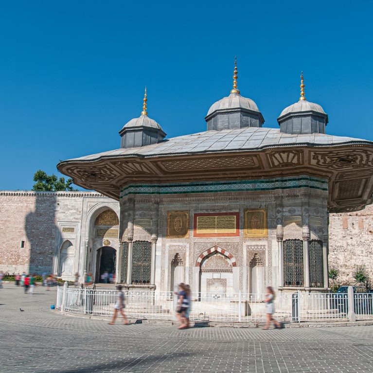 The fountain of sultan Ahmed III near hagia sophia, Istanbul , T